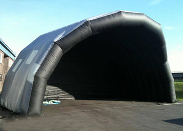 カスタマイズされた巨大で膨脹可能な段階カバー黒の大きく膨脹可能なでき事のテント