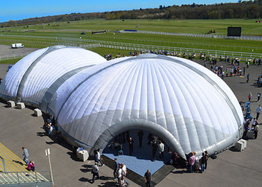 屋外の白く巨大で永久的なテントの大きいでき事/党のための堅い貝のテント