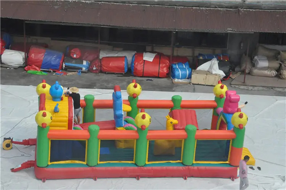 屋外の子供のためのスライドが付いているカラフルなジャンプインフレータブルバウンスハウス弾む城