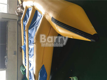 黄色8の座席膨脹可能なおもちゃのボート水ゲームのバナナ ボート膨脹可能な水おもちゃ
