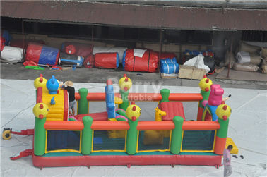 プラトン ポリ塩化ビニールの防水シートの膨脹可能な幼児の運動場/膨脹可能な楽しみ都市