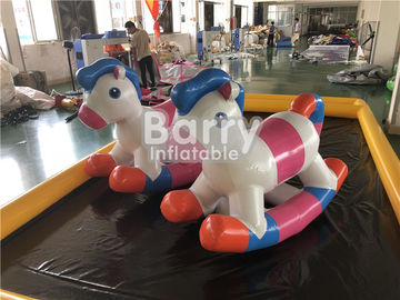 屋外水公園のゲーム プールのための膨脹可能な水おもちゃの浮遊物の馬