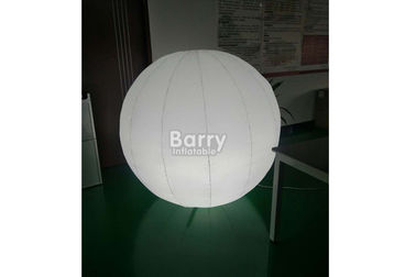 屋外広告LEDの球をつける膨脹可能な三脚の球LED