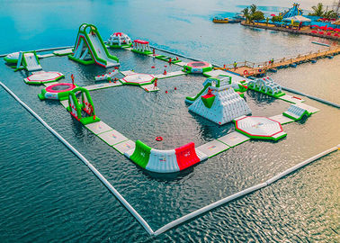 海辺のリゾートの屋外の膨脹可能な水公園、大人のスポーツのアクア Ea の浮遊水膨脹可能な公園