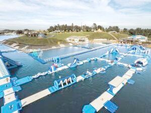 0.9mmポリ塩化ビニールの防水シートホテルのプールのための膨脹可能な浮遊水公園のゲーム