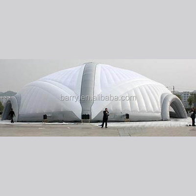 スクリーンの印刷を用いる建築構造のドームの膨脹可能なテント