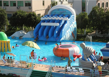 遊園地のための地上のプール水スライドの上の巨大な金属フレームのプール、