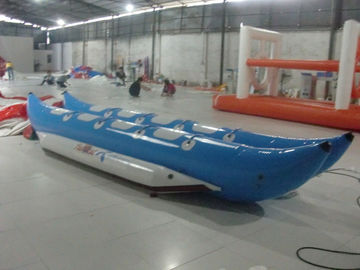青く膨脹可能なおもちゃのボート/6 つの人ポリ塩化ビニールの膨脹可能なウォーター・スポーツのバナナ ボート