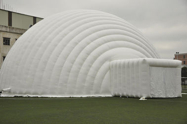 巨大で白いでき事のドームの展覧会のための膨脹可能なテント水証拠ポリ塩化ビニール