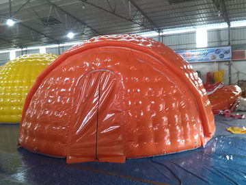 EN14960 の水証拠 6m の直径ポリ塩化ビニールの防水シートの膨脹可能なキャンプ テント