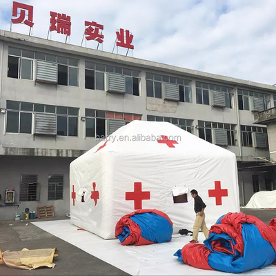 緊急事態のために防水ポリ塩化ビニールの防水シートの医学の膨脹可能な病院のテント