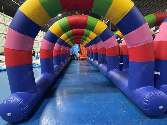 夏のイベントのために 32.8フィートの充気式水噴霧トンネル