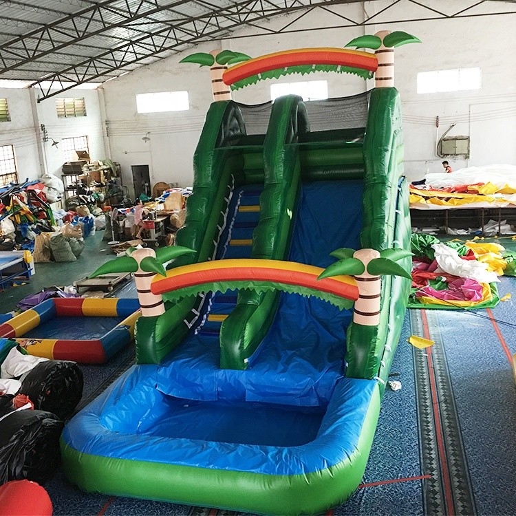 Childreのための顧客用0.55mmポリ塩化ビニール膨脹可能な水スライドは14年老化する