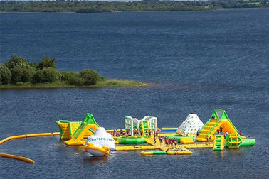 カスタマイズされた膨脹可能な水公園の装置格納ベイの庭のしぶきの島水公園