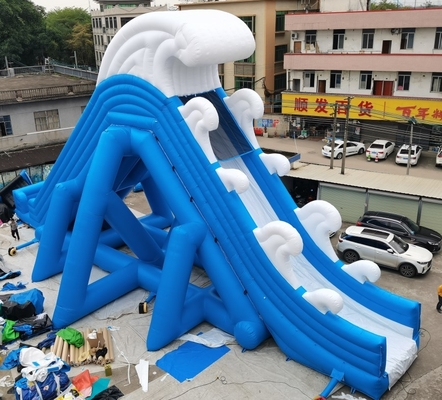 漫画の主題巨人大人の屋外ポリ塩化ビニールの防水シート材料のための膨脹可能な水スライド