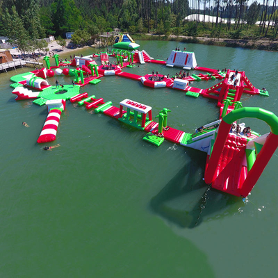 0.9mmポリ塩化ビニールの商業楽しみ湖水ゲームのための膨脹可能な水公園