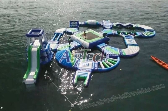 カスタマイズされる0.9mmポリ塩化ビニールの浮遊水公園の屋外の水の膨脹可能な公園