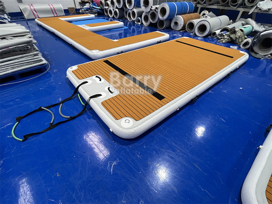 日光浴 泳ぐ 遊び ウェイクボード オーダーメイド カラー ティークの仕上げと高容量の充気ドック