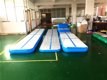 カスタマイズされた青く膨脹可能な空気トラック体操のマット3M 5M 6M 8M 10M 12M