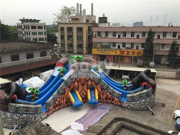 ポリ塩化ビニールの防水シート3枚のスライド/膨脹可能な運動場水公園が付いている巨大な屋外の膨脹可能な水公園