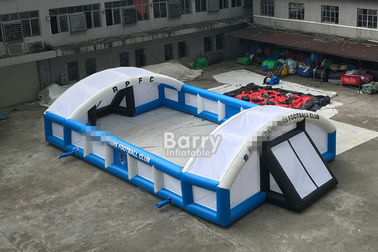 屋外の膨脹可能なスポーツのゲーム ポリ塩化ビニールの膨脹可能なフットボール競技場裁判所