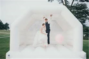 党のための屋外の特別で白い結婚式の膨脹可能な弾力がある城の跳躍の家